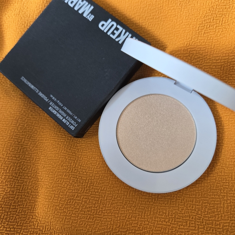 Makeup By Mario soft glow Highlighter Pearl